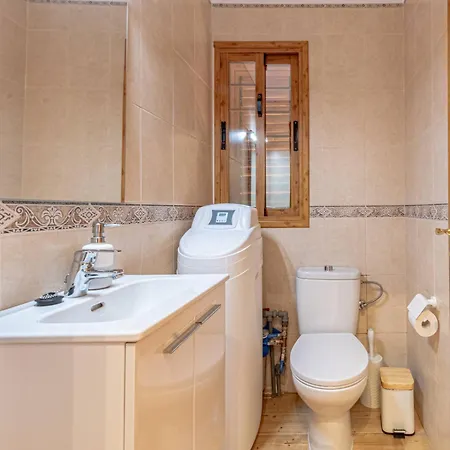 Luna Ii With Heated Pool Holiday home