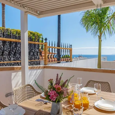 Luna Ii With Heated Pool Holiday home *