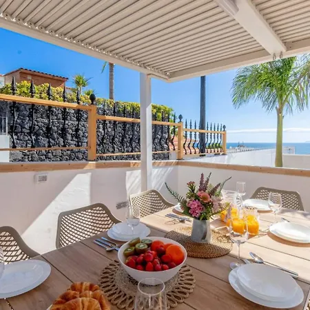 Luna Ii With Heated Pool Holiday home