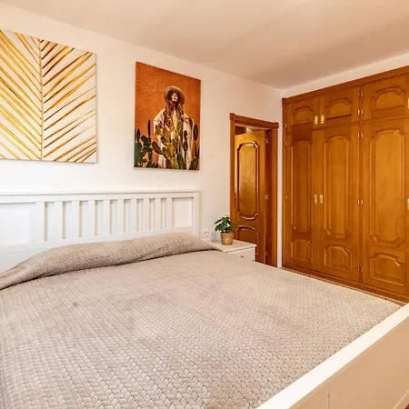 Luna Ii With Heated Pool Holiday home *