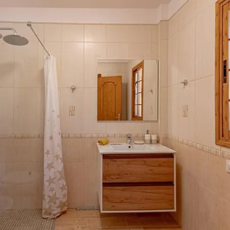 Holiday home Luna Ii With Heated Pool