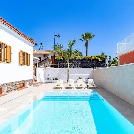 Holiday home Luna Ii With Heated Pool